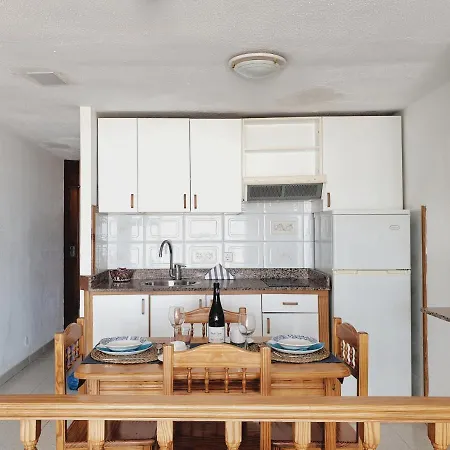 Aparthotel Tamaran - *